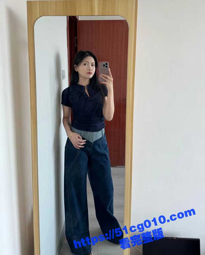 瓜友投稿山东淄博 会所女技师 冯雪娟 外表看起来很清纯 私底下却是个卖逼女！ - 51吃瓜网-51吃瓜网