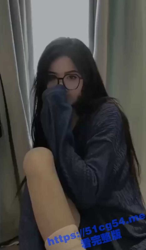 醉酒迷奸公司女神HR 团建醉酒送美女回家 扒光衣服用酒瓶玩弄小穴 抱着美腿爆操粉嫩骚逼-51吃瓜网