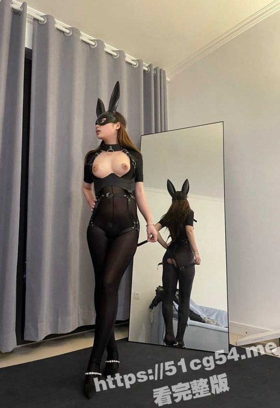 极品御姐反差福利姬上演来自兔女郎的极致诱惑！全程骚话连篇不断求操 最后口爆吞精！-51吃瓜网