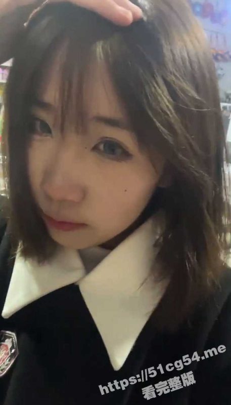 鹤岗情侣酒店啪啪视频被好兄弟流出 男主有SM调教倾向 对着女友的骚逼一顿狂扇 踮起脚暴力后入女友-51吃瓜网
