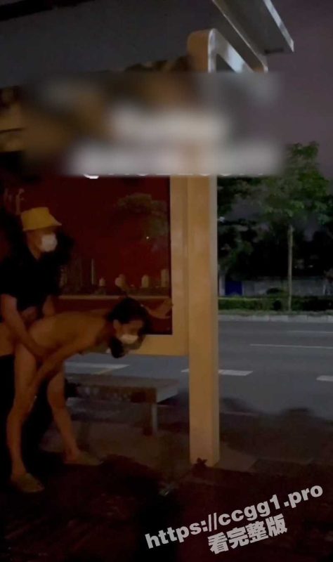 推特极限露出人气女神 爱吃菠萝 露出合集 男厕捆绑挑战商场全裸露出 与摄影师在马路中央做爱 太刺激了-51吃瓜网