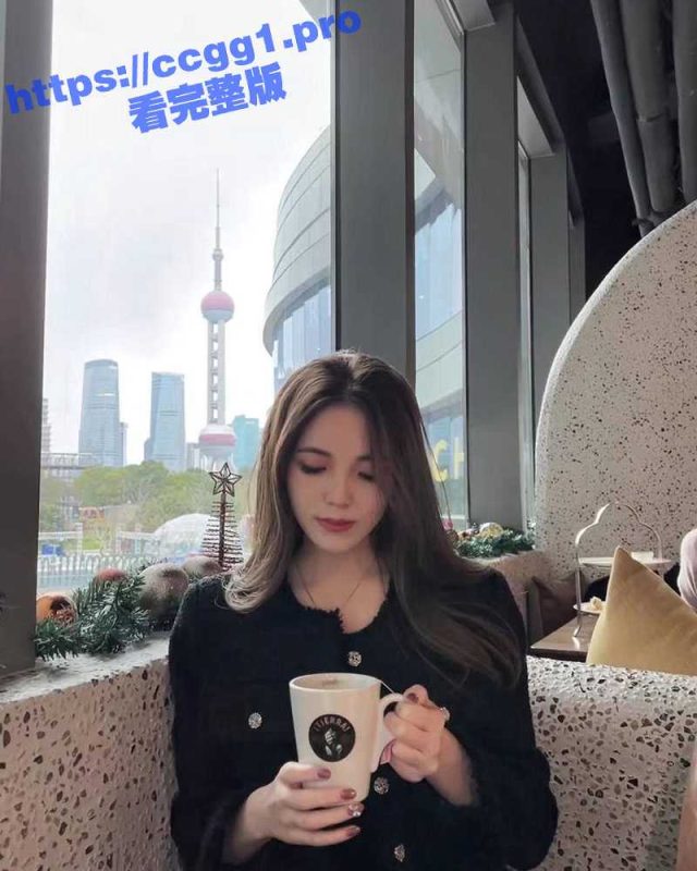 推特极品颜值母狗 bbbwmz 跪喝爸爸的尿液 精液射在小零食上一同吃下 真是一条听话的好母狗-51吃瓜网