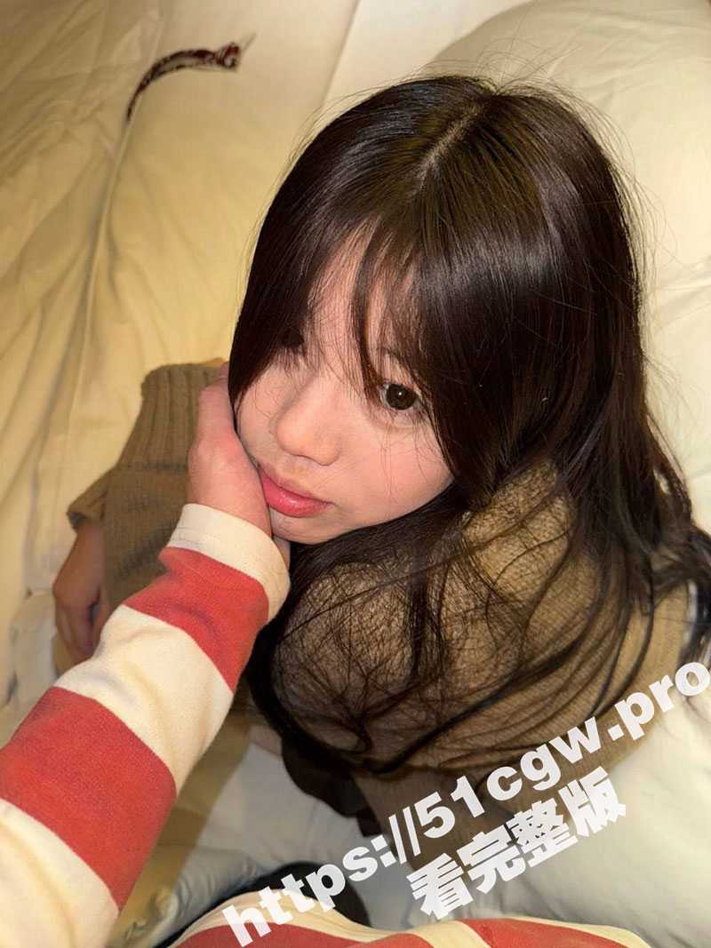 为国争光！中国老哥日本旅游 酒吧勾搭极品小姐姐 小骚逼挺可爱 被操的时候眼神迷离 老哥直接无套中出小日本 - 51吃瓜网-51吃瓜网