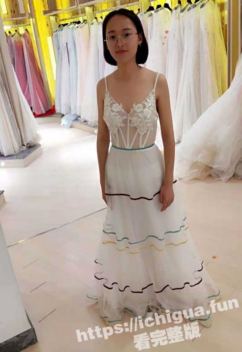 浙江杭州极品反差人妻少妇 张芸韵 背着老公出轨炮友！这么娇小的身材奶子却如此之大！ - 51吃瓜网-51吃瓜网