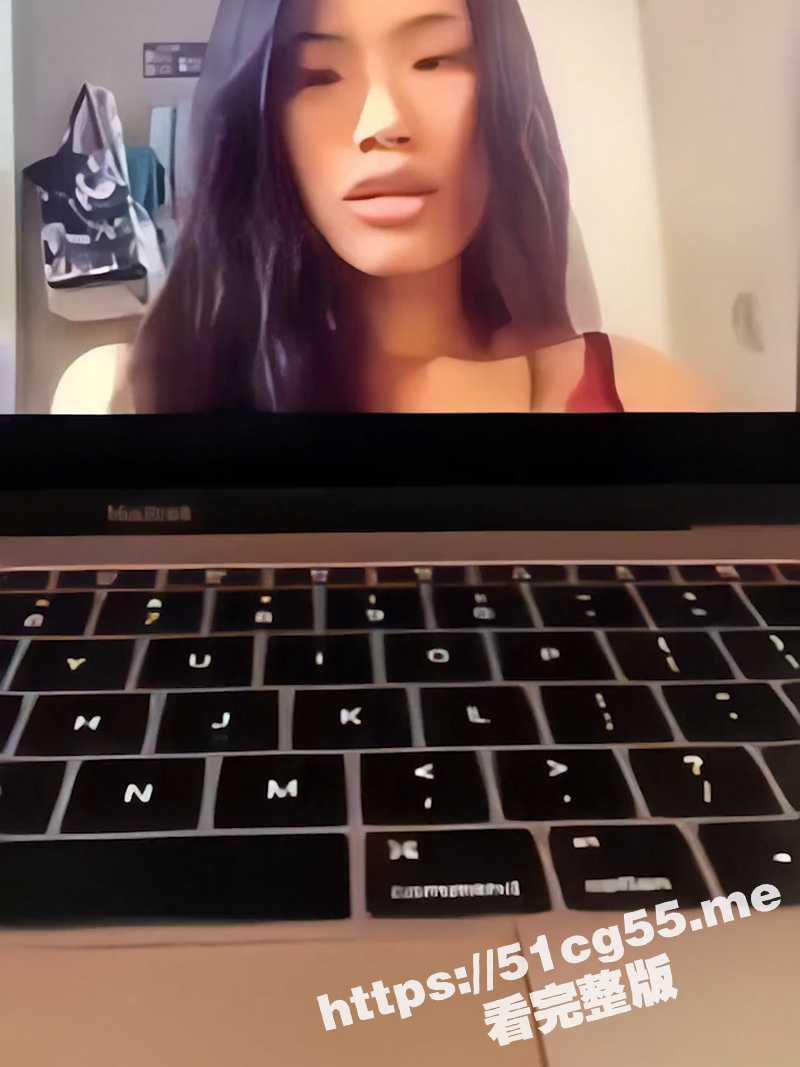 加州理工学院留学生 张晓涵 上网课 开着摄像头就自慰！表情风骚 就怕别人不知道她有多骚！ - 51吃瓜网-51吃瓜网
