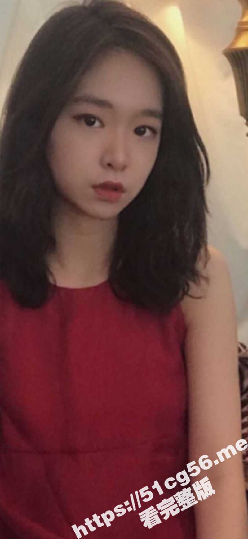 趁公司团建灌醉后送她回家强奸她 没想到她竟然不抗拒 被操上瘾之后经常找我约炮 喜欢我后入操她 骚媚入骨了 - 51吃瓜网-51吃瓜网