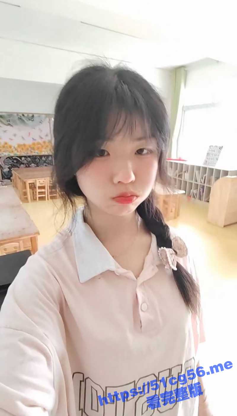 面基重庆工商职业学院18岁嫩妹 琪琪 吃完饭赶紧奔赴酒店 小美女被操的不停喊爸爸要 太刺激了！ - 51吃瓜网-51吃瓜网