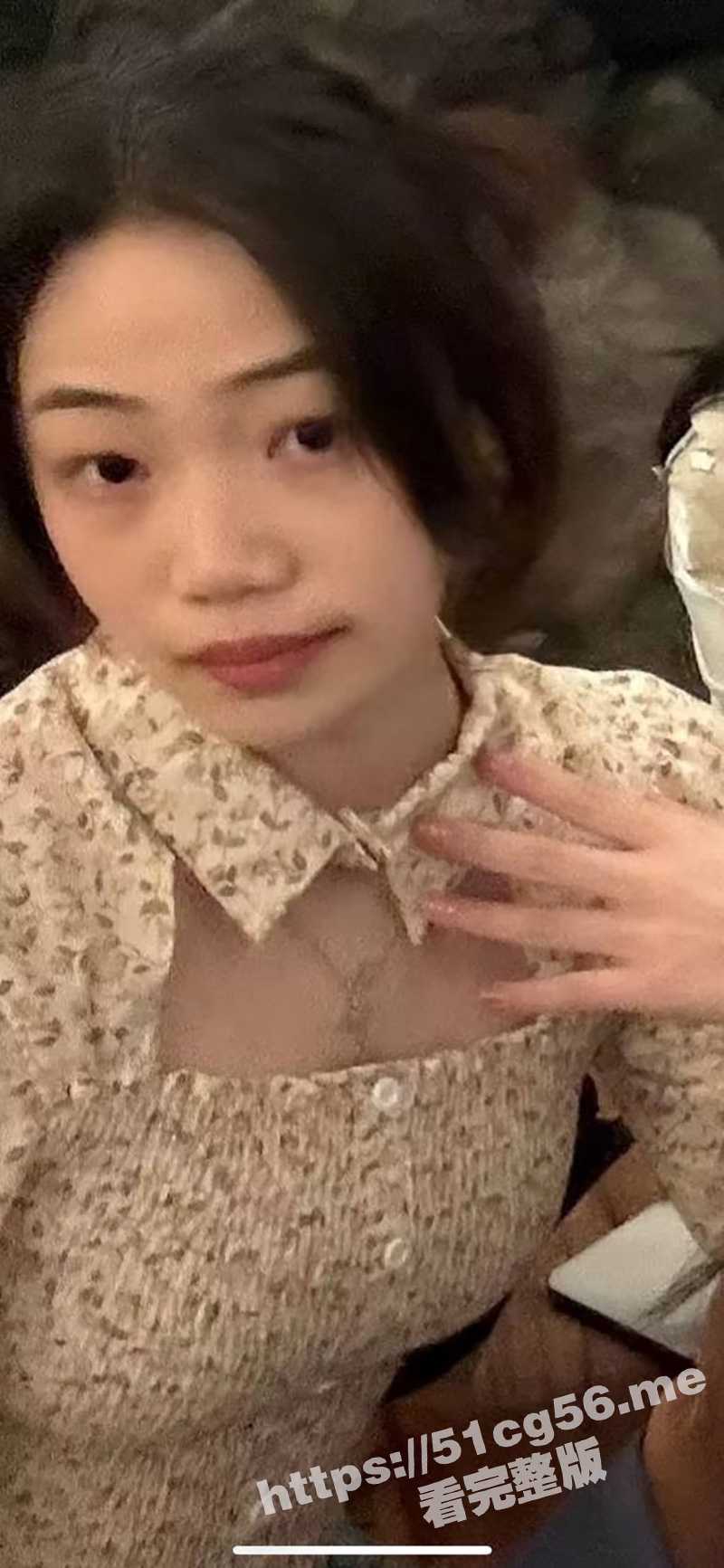 瓜友投稿一个武汉江夏区纸坊的大学生骚逼 天天穿超短裤拖鞋漏着骚脚 经常在朋友圈发骚约炮！ - 51吃瓜网-51吃瓜网