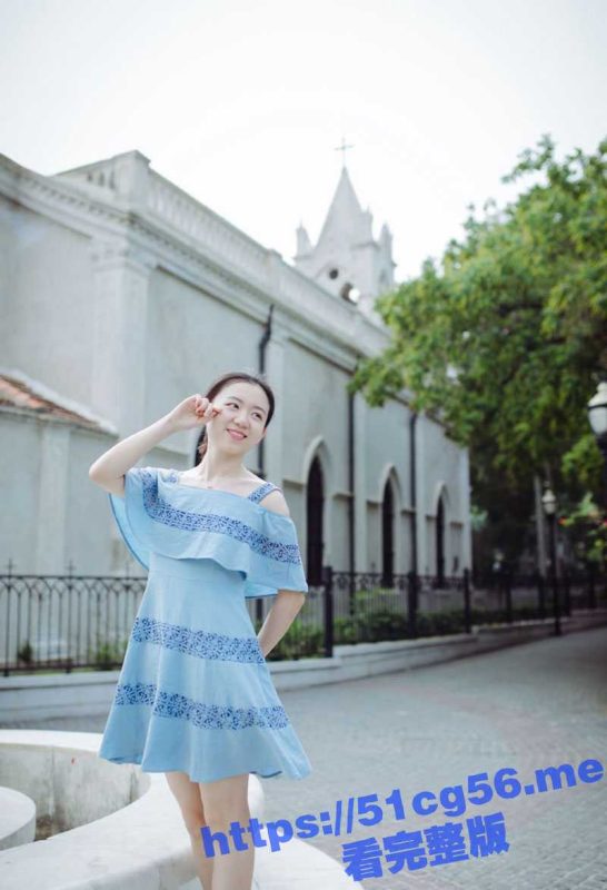 青岛某高校高颜值反差女大学生 谢梦娜 与男友性爱视频流出 一边玩游戏一边被操！-51吃瓜网