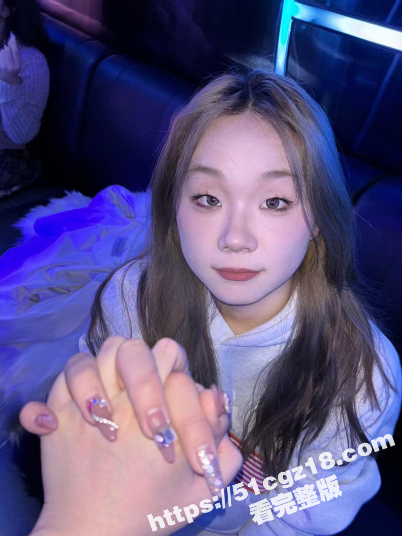 酒吧撩骚约炮 竟遇到生化母体 在校大学生平时在外面兼职卖逼 这得多少人中招啊！ - 51吃瓜网-51吃瓜网