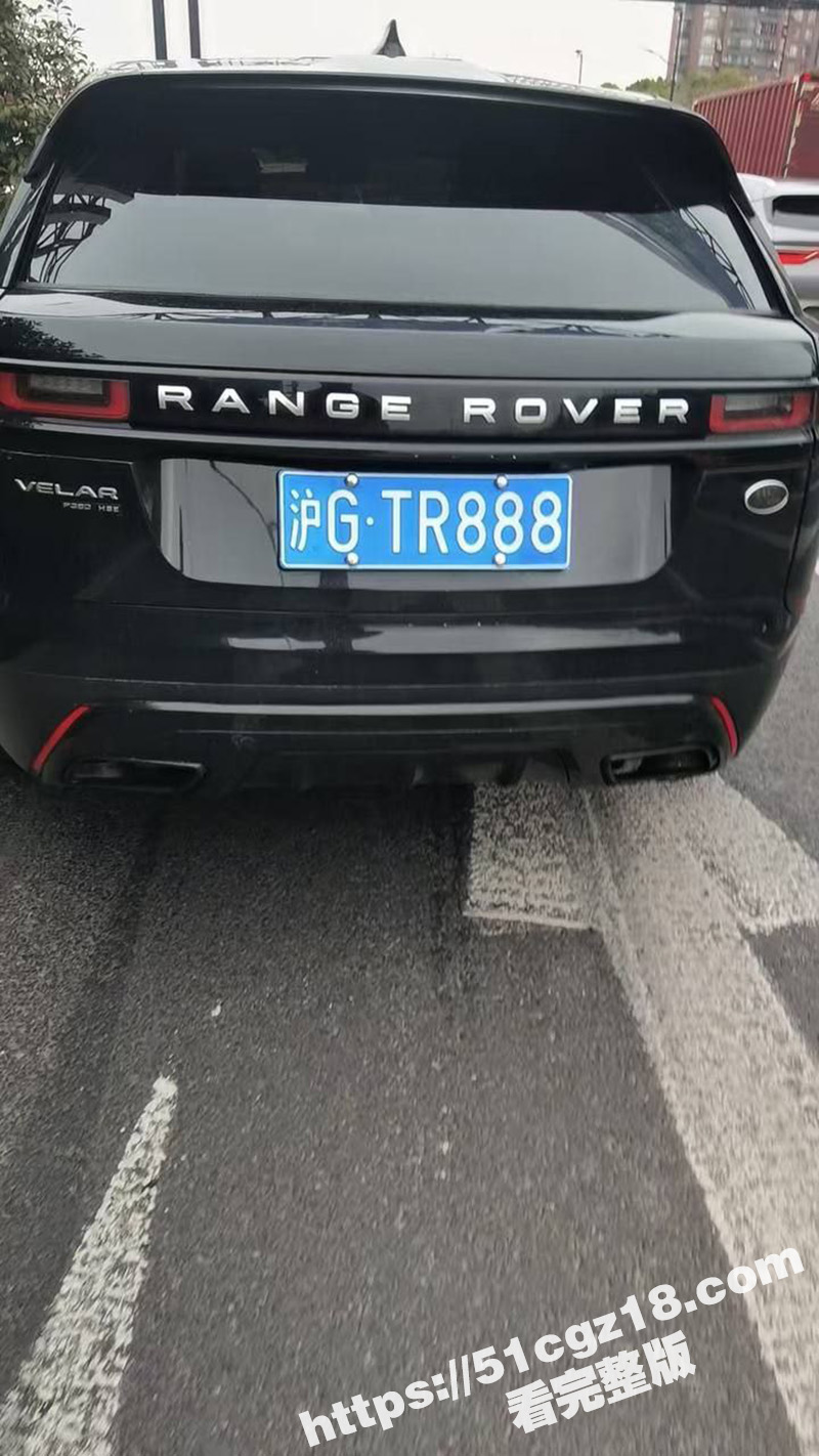 上海路虎男暴打老丈人 拦车暴揍殴打后 一脚踢头差点当场给踢死 现场完整画面流出! - 51吃瓜网-51吃瓜网