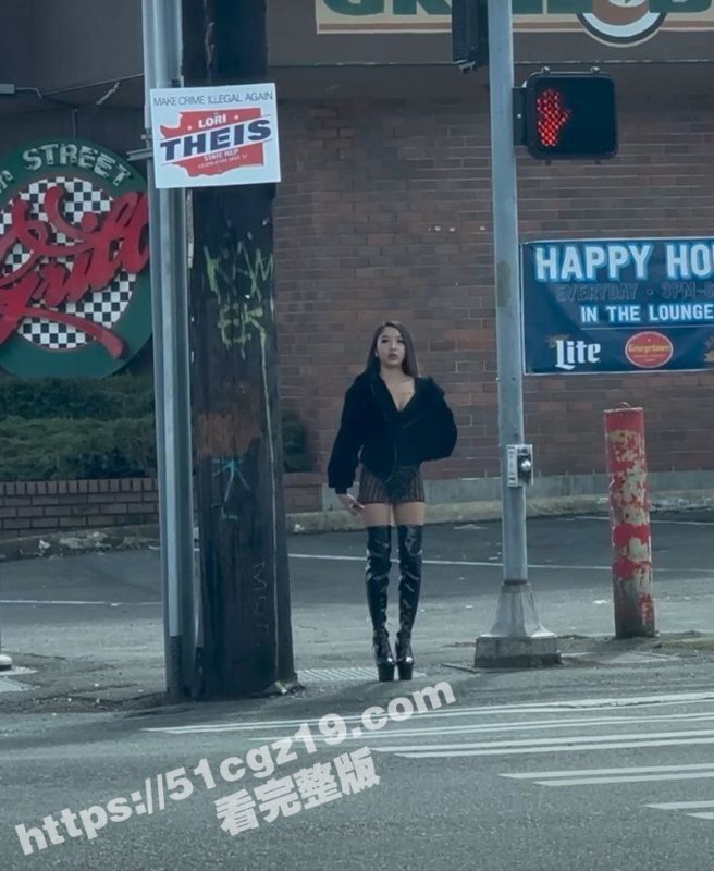 国外街头惊现移动炮房 依维柯里玩大洋马 圆你车震梦 简直不要太爽！-51吃瓜网