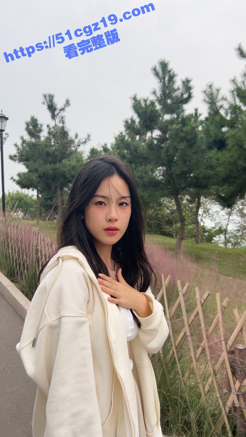 大四学生妹 为实习证明主动送逼上门勾引上司 卖力口交深喉 再被中出爆操 场面香艳至极 - 51吃瓜网-51吃瓜网