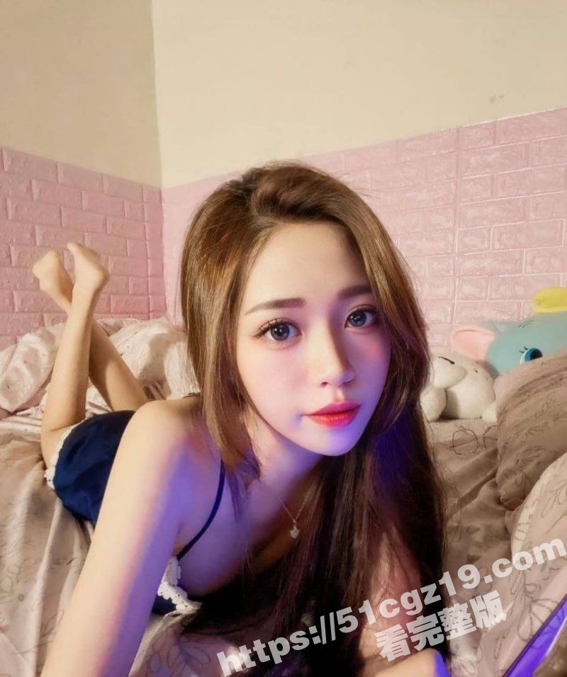 清纯大眼正妹和男友性爱视频泄密 露脸口交秀技巧 骚穴爽翻喷淫汁! - 51吃瓜网-51吃瓜网