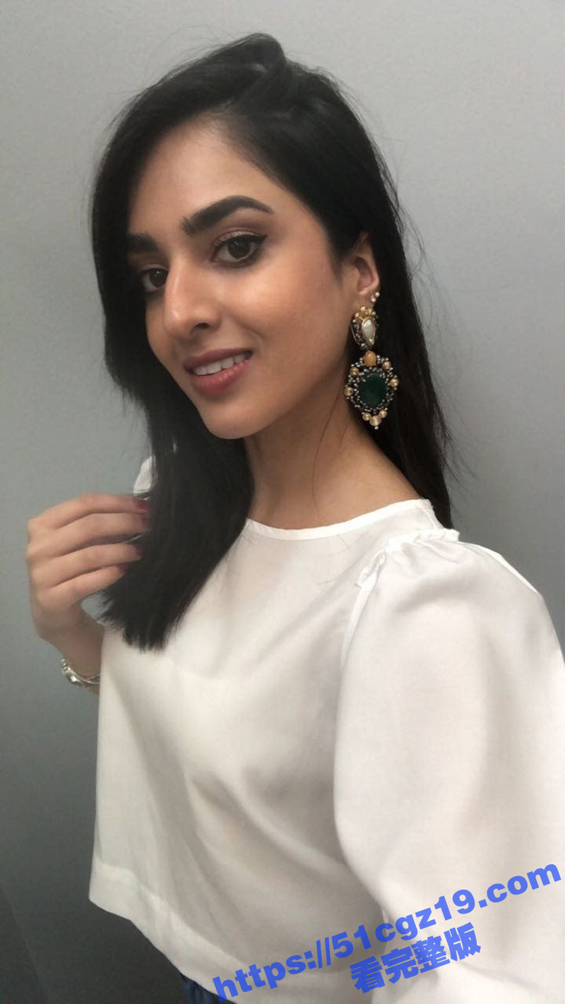 印度顶级名媛留学生 沦为黑人性奴母狗 被大黑屌各种爆操抽插 看她吃鸡巴的骚样 眼神都拉丝了 - 51吃瓜网-51吃瓜网