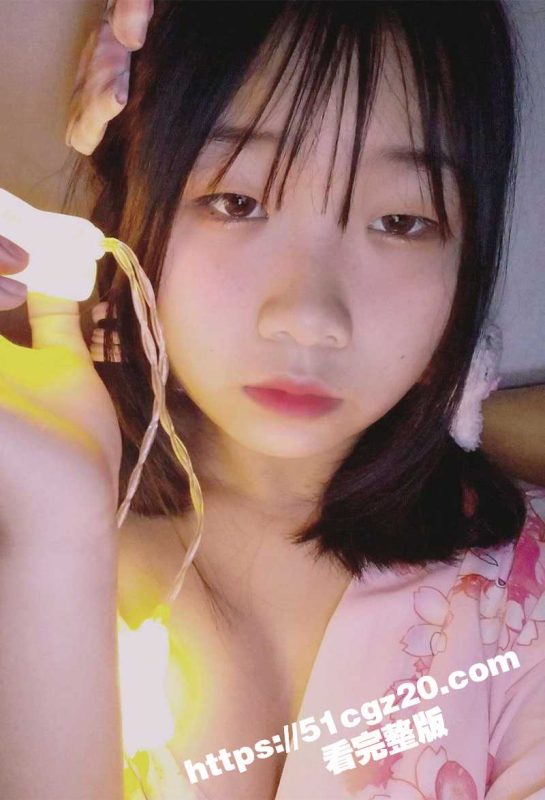 云南昭通18岁女高 何洁琳 骚浪自慰视频流出 从青涩少女沦为欠操母狗 假屌骑乘淫骚至极-51吃瓜网