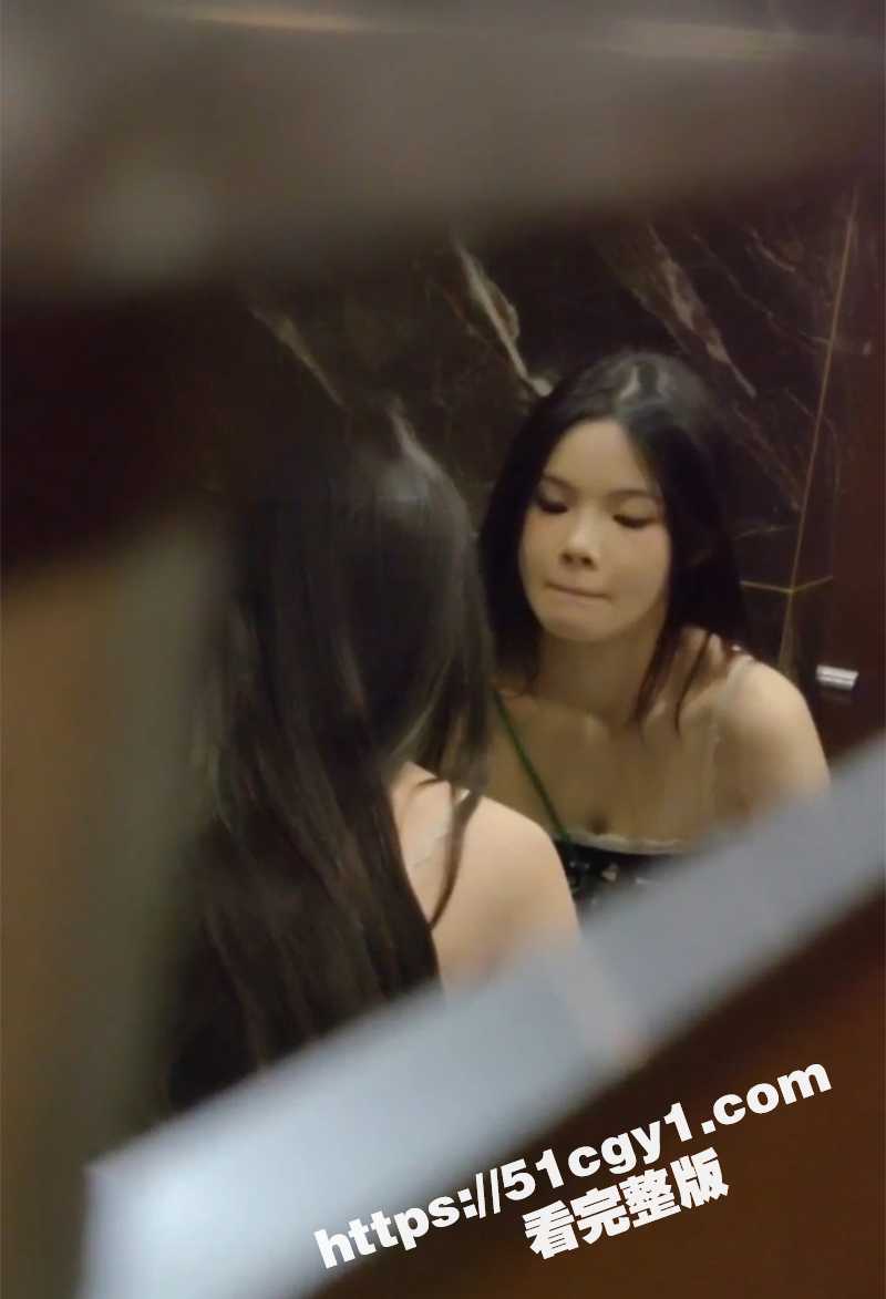 全网极品女神主播厕拍首发 脸逼同框偷感十足！正面露脸蜜穴滴尿 顶级闯拍高清特写！ - 51吃瓜网-51吃瓜网