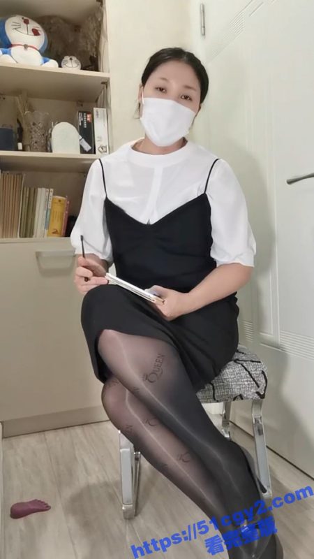 51性爱课堂开课了 熟女妈妈现场讲解乳房的构造 并亲自示范如何刺激让女性达到高潮！-51吃瓜网