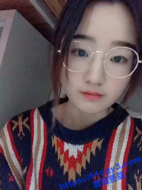 反差婊母狗大学生自慰视频泄露 白嫩酮体让人垂涎欲滴 全裸掰穴自慰骚气十足！-51吃瓜网