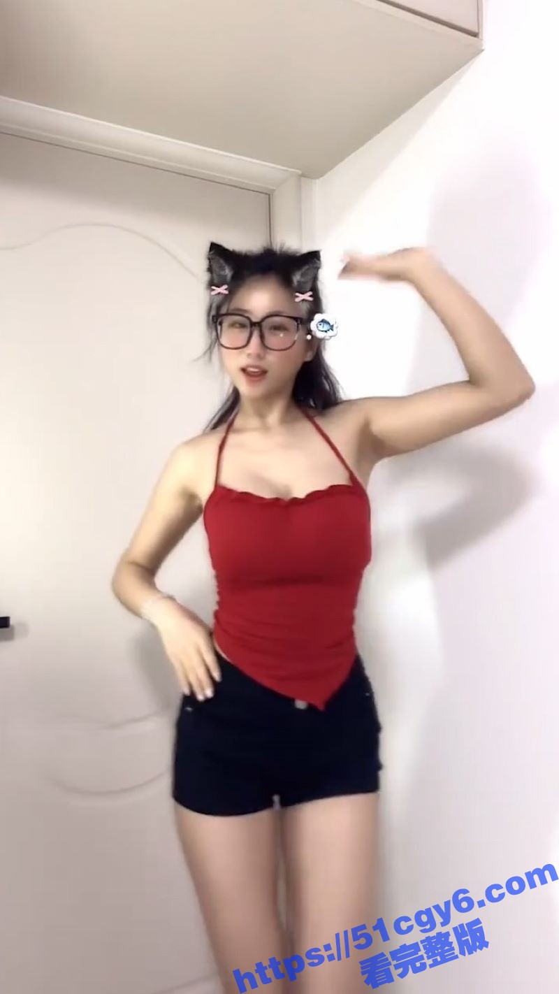 快手网红主播 一只白咩咩 私人订制骚舞福利 各种情趣装诱惑摇摆 性感身材极度诱惑！ - 51吃瓜网-51吃瓜网