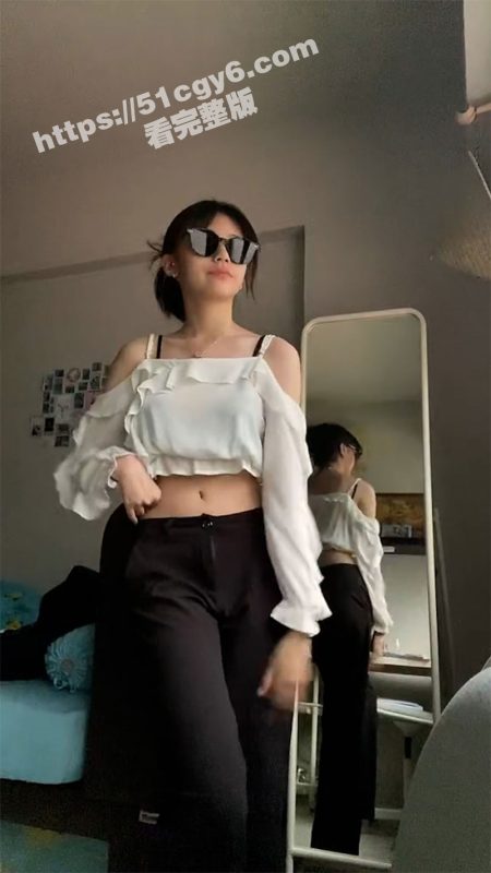 极品反差高中生 蜂腰嫩穴人前女神白月光人后校服诱惑 暴力揉捏嫩乳大展母狗风范！-51吃瓜网