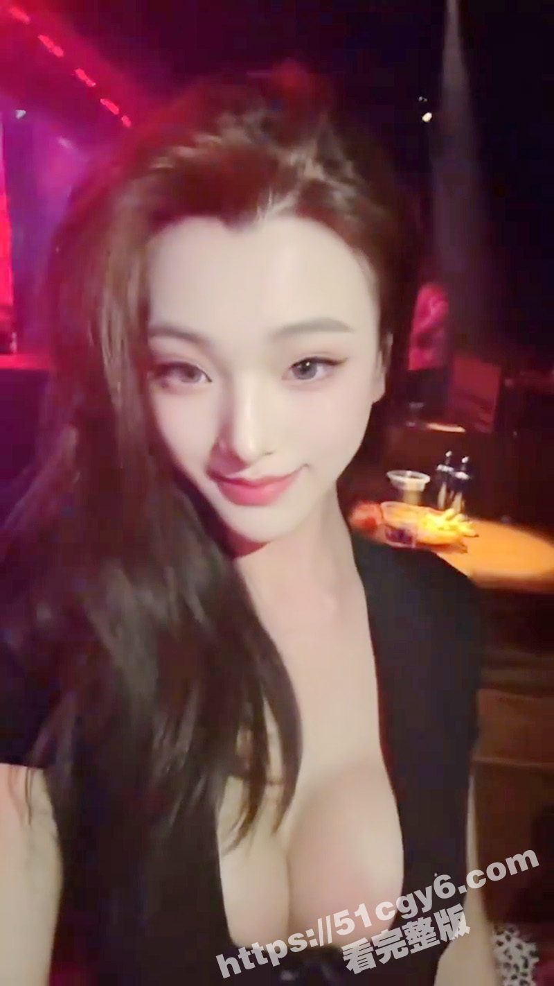 抖音网红 leelee老师 与金主性爱视频曝光 硕大的胸脯耐打的颜值 做不了生活的主人 只好做金主的母狗了！ - 51吃瓜网-51吃瓜网