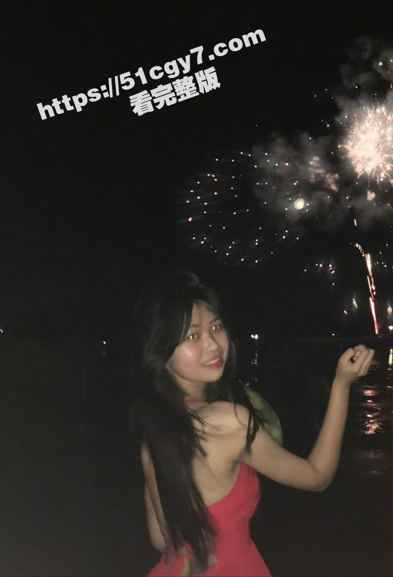 广东妙龄少女 陆诗瑶 背着男友裸聊自慰 处女一血竟被炮友拿下 露脸扣逼视频被绿帽男愤怒曝出 - 51吃瓜网-51吃瓜网