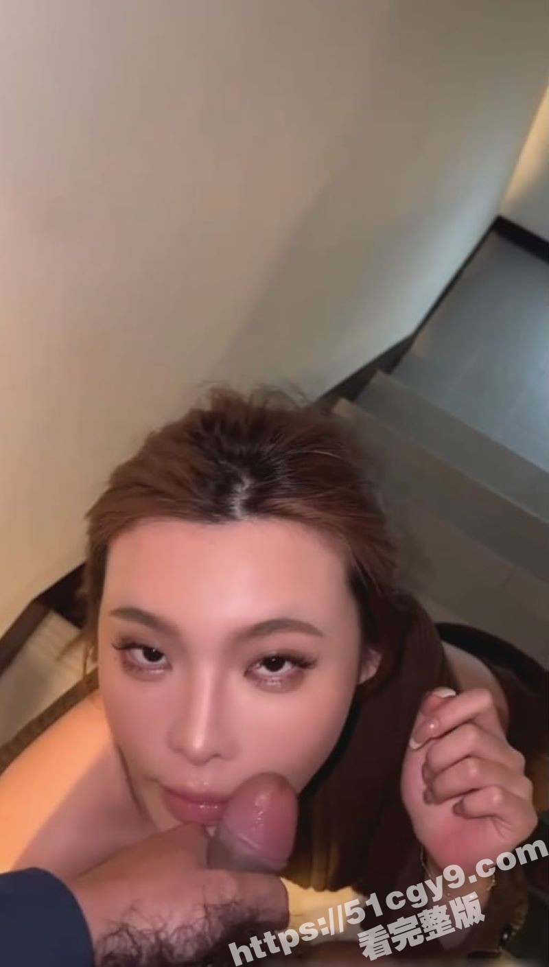 台湾巨乳健身母狗 kitty 新作 停车场监控下激情口交啪啪 美乳翘臀简直就是行走的肉便器! - 51吃瓜网-51吃瓜网