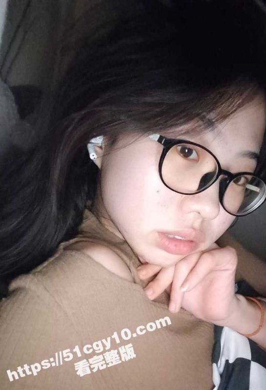 大奶学生妹宿舍自慰视频流出 小骚货颜值漂亮身材超棒 隔着帘子偷用跳蛋淫骚玩穴 ！-51吃瓜网