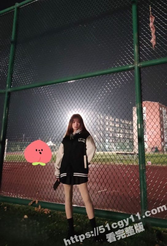 武汉房地产公司设计师 朱茹珺 私密视频曝光 跪地深情口爆吞精 被渣男猛干淫叫不断！-51吃瓜网