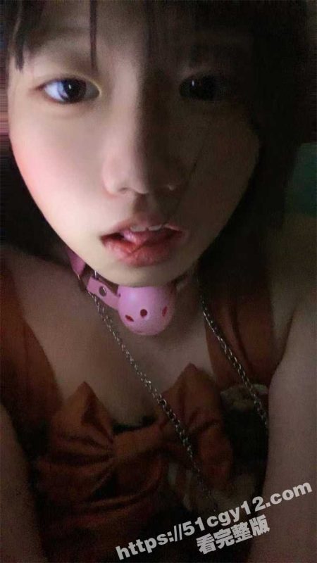 天津宝坻反差学生妹 王珊珊 大奶子小乳头诱惑十足 小小年纪玩的却是异常的花 奶子比心网上裸聊求操！-51吃瓜网