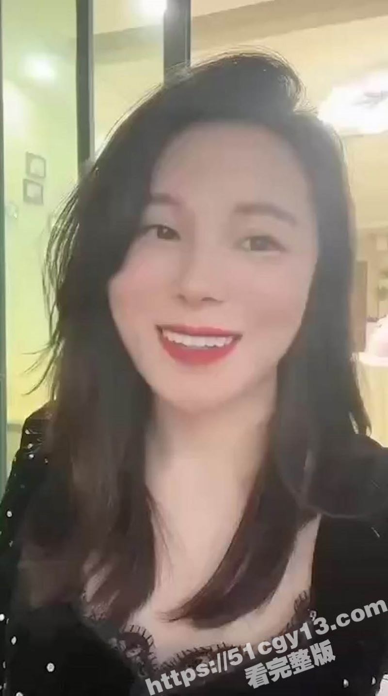 奔驰群友会停车场捉奸瓜！绿帽老公曝光骚妻偷情记录 气质少妇酒店出轨当场被抓 情人年年不断年年换！ - 51吃瓜网-51吃瓜网