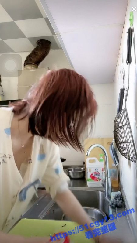 抖音快手走光露点系列合集 各种奇特姿势露胸露逼超刺激 轻松拿捏粉丝掌握流量密码！-51吃瓜网