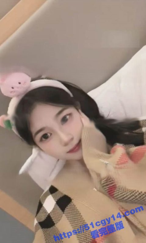 火爆全网的大神 鱼哥 约炮花臂少女 露脸出镜展示稚嫩容颜 被各种姿势爆操打桩骚气十足！-51吃瓜网