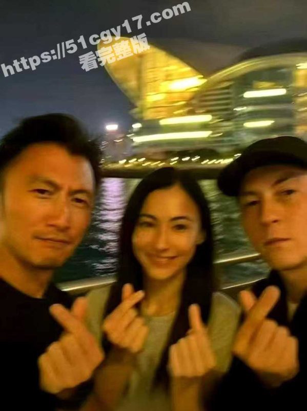 08年艳照门事件 时隔多年后 陈冠希 张柏芝与谢霆锋 竟然街头热吻甜蜜合照 这是放下隔阂晚上酒店激情3P吗？-51吃瓜网