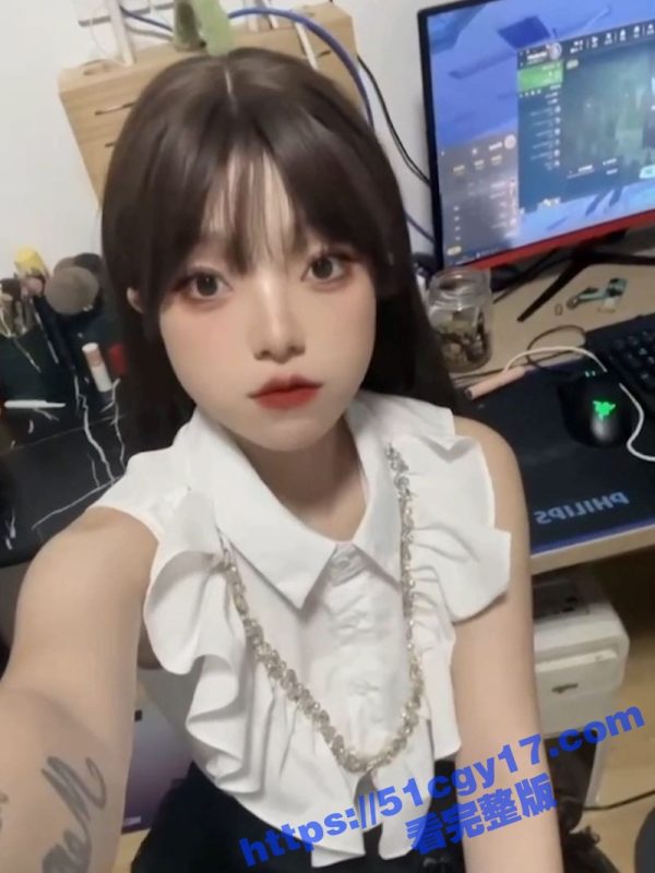 邯郸学院清纯大学生 全裸网调视频流出 娇羞神态与火辣身姿形成惊艳反差 让人目不转睛！-51吃瓜网