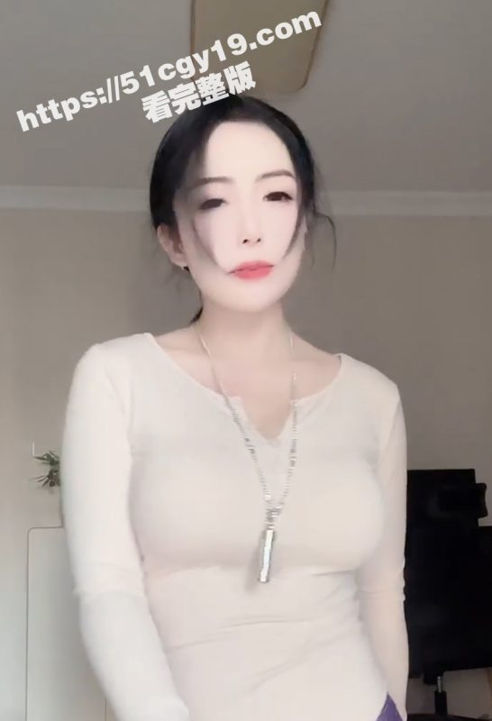 快手网红少妇 苏苏 被曝线下卖裸舞淫片 韵味十足的极品少妇 各种黑丝情趣撅腚露穴！-51吃瓜网
