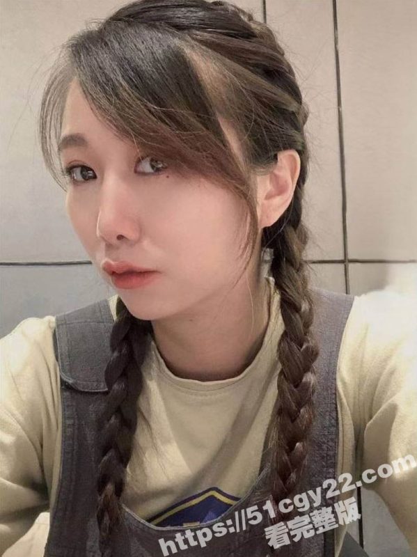 山东青岛骚妻 王琦 背着老公做金主母狗 各种姿势爆操打桩 阿黑颜翻白眼淫荡至极！-51吃瓜网