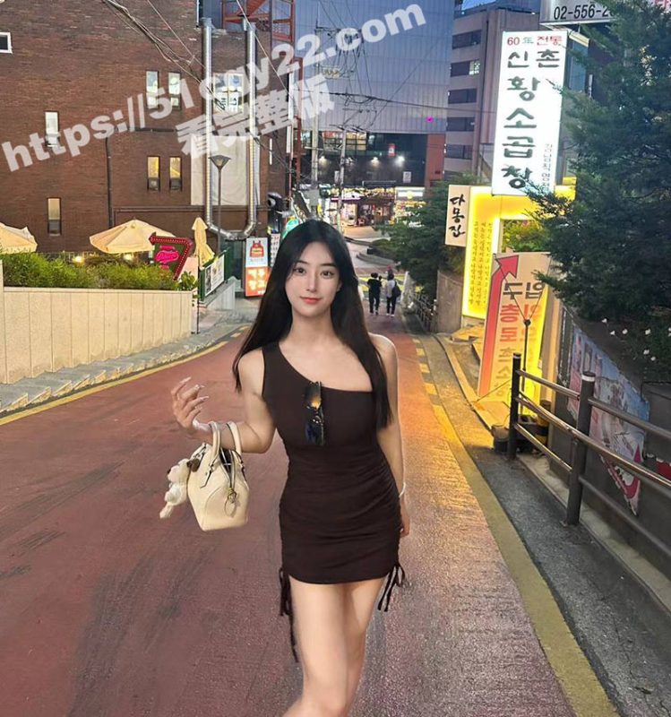 上海极品名媛御姐 被大神带到酒店春药玩弄 三炮过后还用玉足挑逗大神 这是药效太强还是给骚逼操爽了？-51吃瓜网