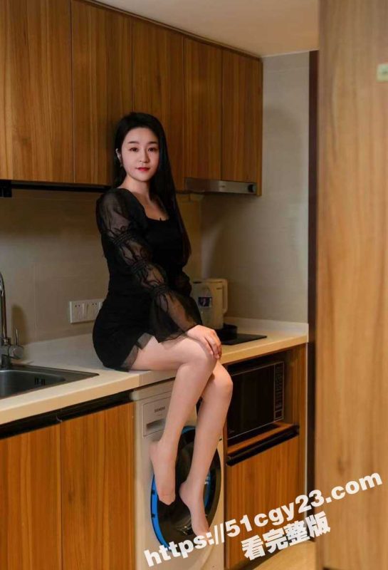 大神约炮小区性感人妻 露脸舔屌骚话不断 无套爆操骚穴 高潮时狂叫爸爸 谁家老婆这么浪啊？-51吃瓜网