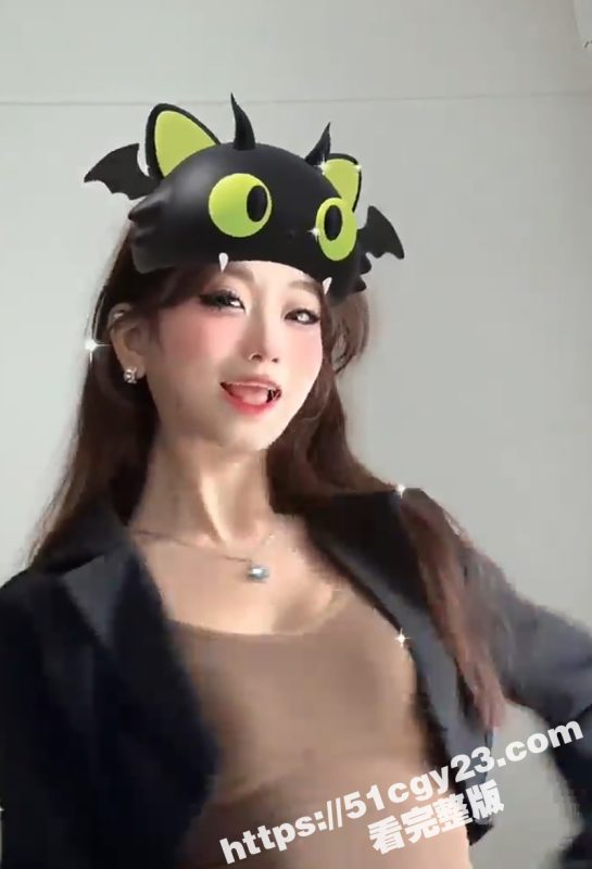 抖音网红 研熙小不点 不雅视频曝光 为捞金竟沦为金主母狗 掰逼自慰撅腚裸舞 淫骚爆表！-51吃瓜网