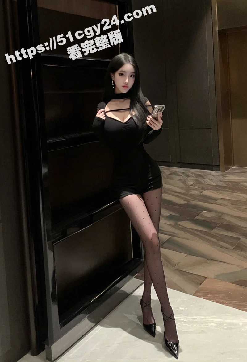 绝美气质女神约炮视频被疯传 酒店3P群交淫叫销魂 穿开档情趣内衣被后入狂操 尺度炸裂! - 51吃瓜网-51吃瓜网