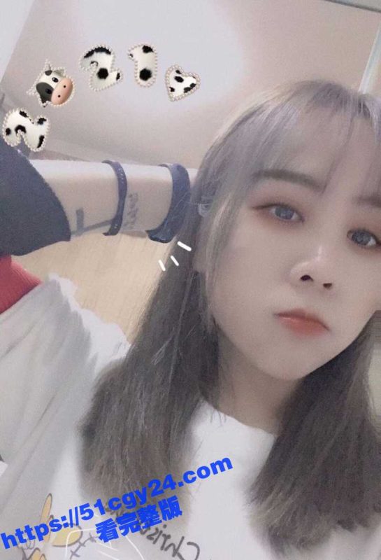 沧州26岁清纯美女 约炮视频流出 穿开档丝袜被瓜友后入爆操 内射流精特写镜头 淫荡到爆！-51吃瓜网