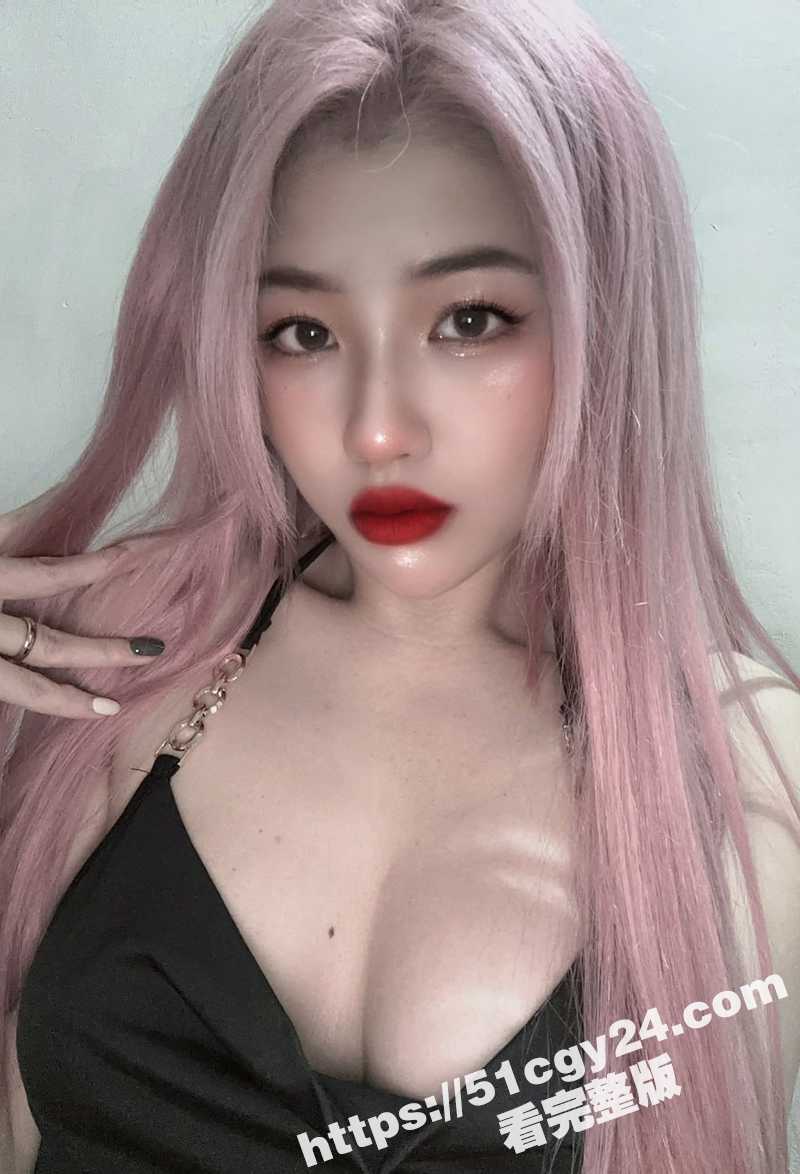 OF巨乳少妇 強尼 完整版福利合集 露奶拿假屌传授口交绝技 和大奶闺蜜模仿后入做爱！ - 51吃瓜网-51吃瓜网