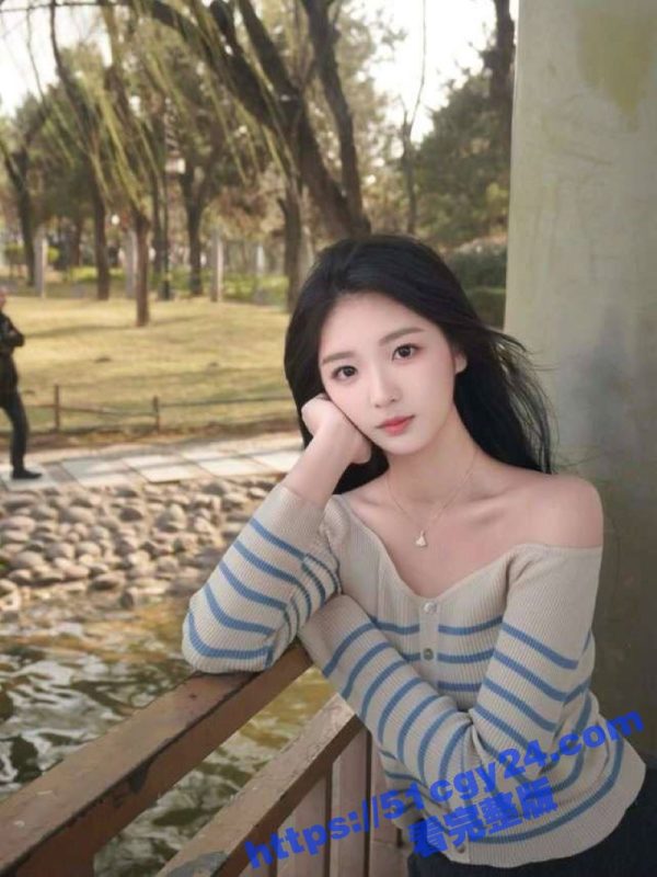 东北高校情侣同居性爱自拍流出 嫩妹被调教成性爱母狗 主动跪舔女上榨精 潮喷高潮不断！-51吃瓜网
