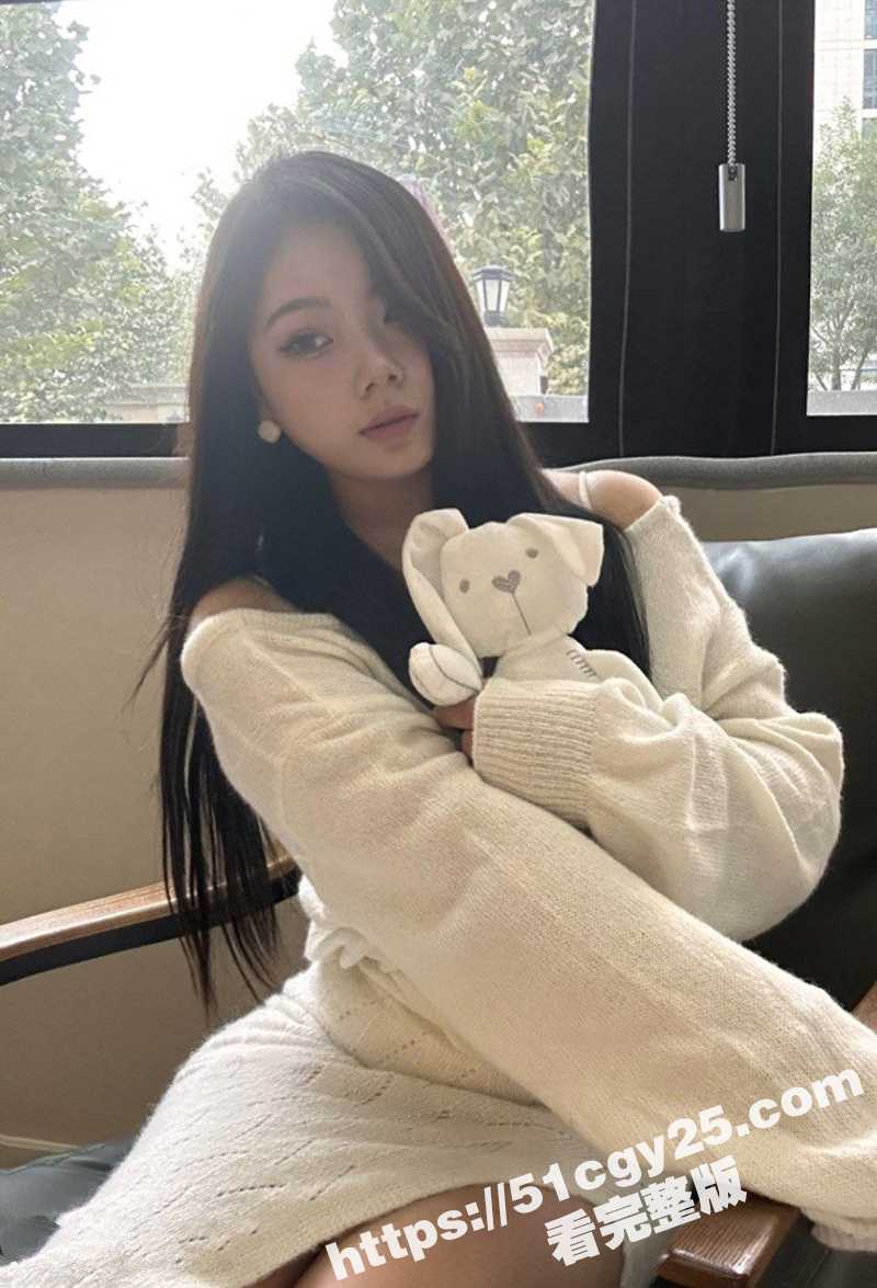 台湾巨乳纯妹 黄郁珊 被潜规则视频流出 酒店里被老板后入爆操 满脸享受表情淫荡至极！ - 51吃瓜网-51吃瓜网