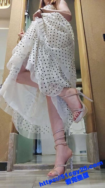 51原创狂情哥哥 带妹妹出门游玩抵达酒店后 妹妹逼痒难耐主动给哥哥足交口交 后入爆操精液射满肥臀！-51吃瓜网