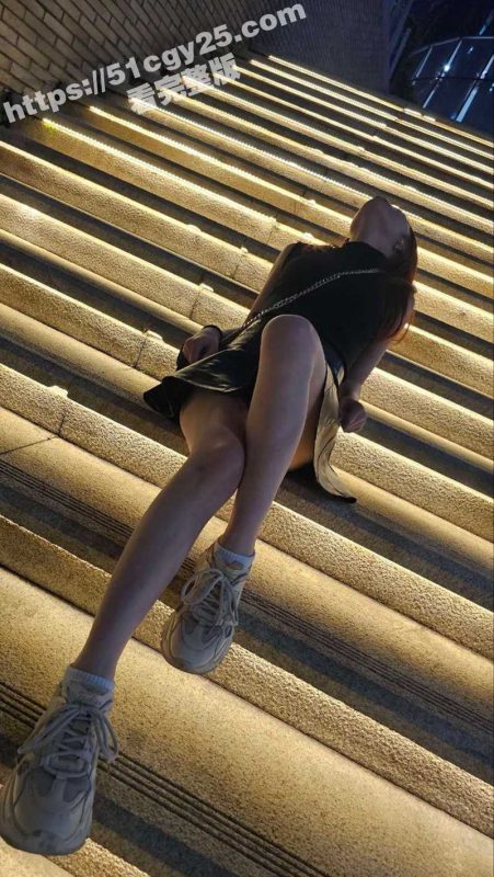 51原创狂情哥哥 带妹妹吃自助餐 酒店里妹妹性感大长腿诱惑哥哥 惨遭多体位爆操！-51吃瓜网