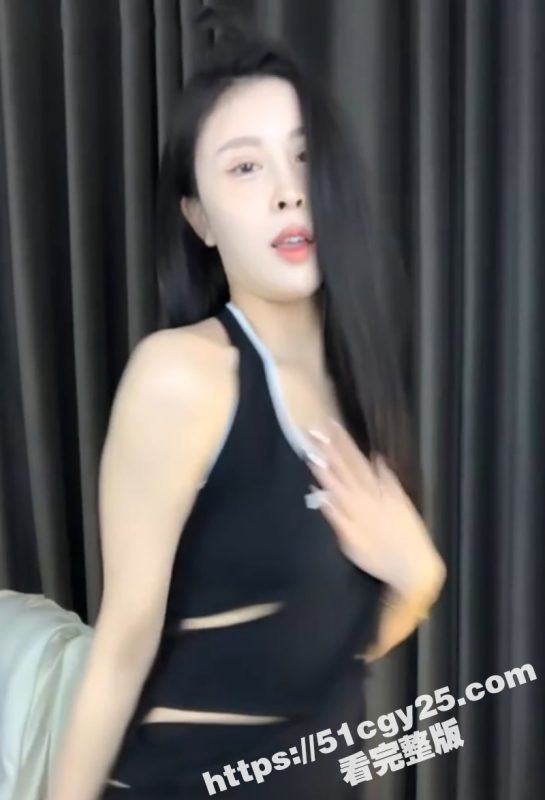 花椒美女主播 张公子 双视角自慰直播视频流出 上面聊天下面露逼自慰 超新玩法淫骚至极！-51吃瓜网