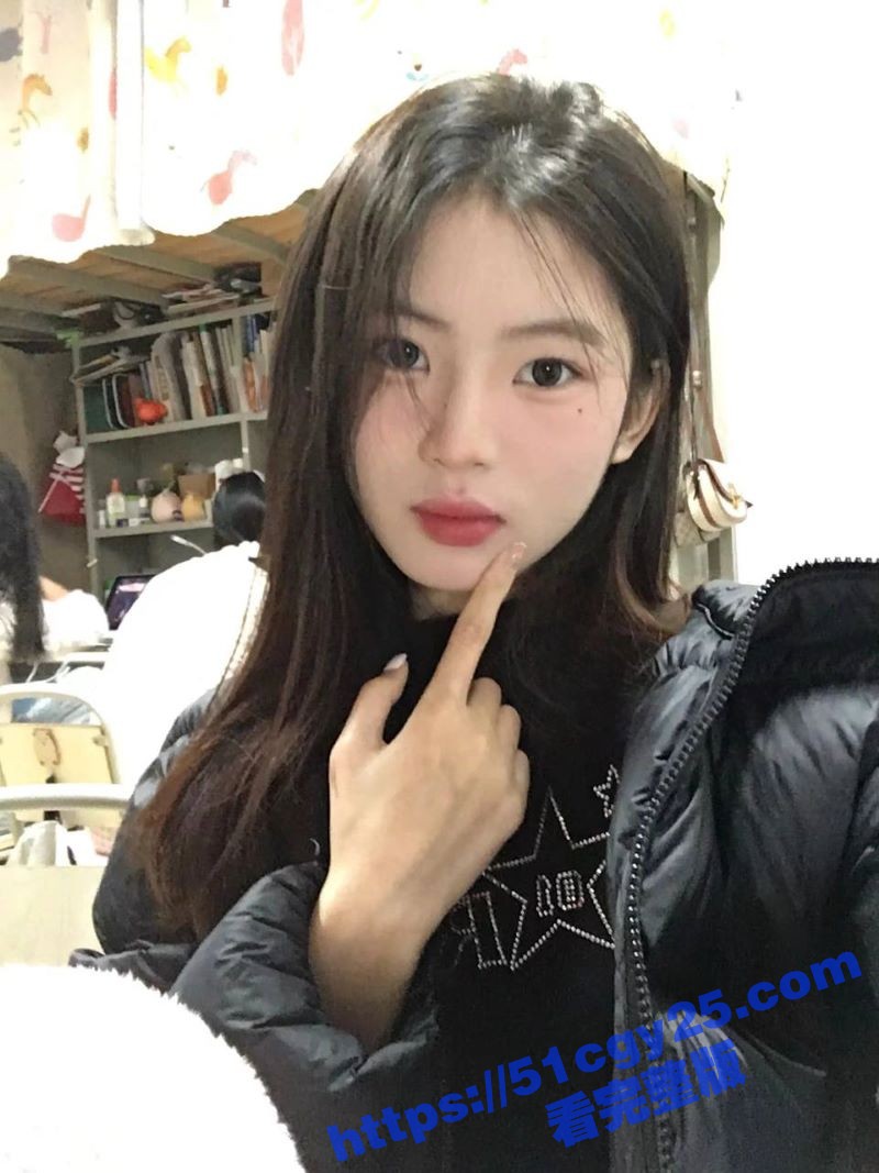 湖南清纯学生妹 与黄毛做爱视频曝光 身材娇小曲线撩人 白虎嫩穴被黄毛无套爆操 淫叫连连！ - 51吃瓜网-51吃瓜网